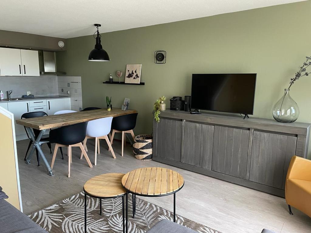 הולום Appartement Senang, Resort Amelander Kaap מראה חיצוני תמונה